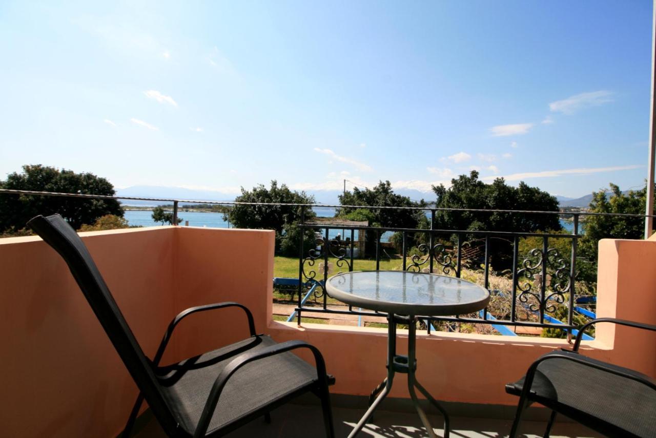 Seaside, Relaxing Family House With Playground! Villa Lavrys 4 Marathos Exteriör bild